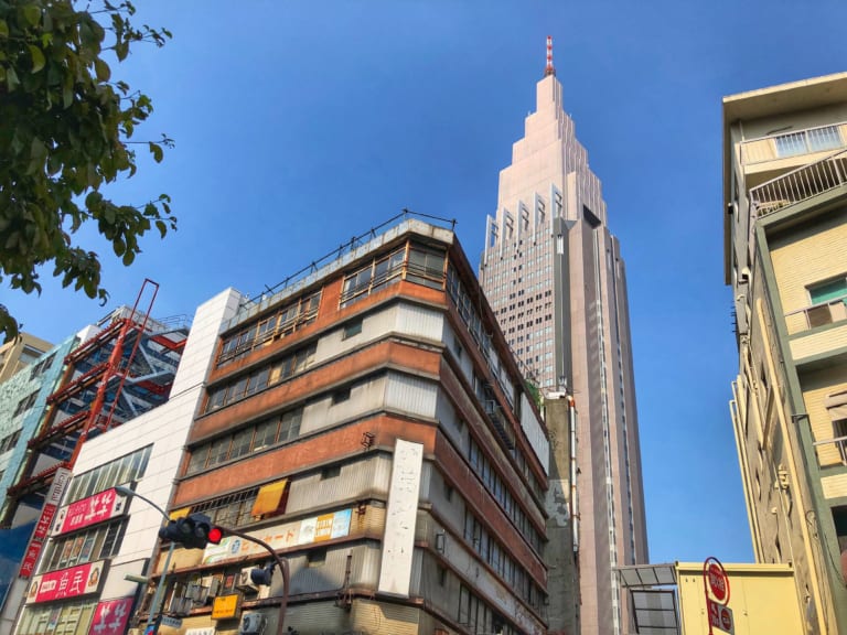 Yoyogi Kaikan Building (代々木会館)